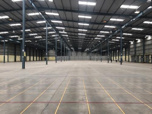 Commercial warehouse lease